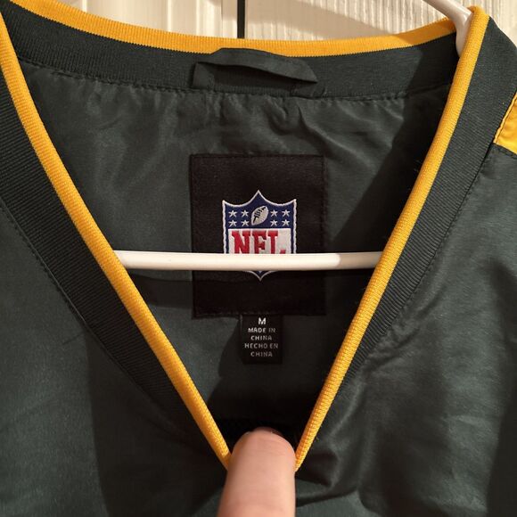 Men’s Medium Green Bay Packers Windbreaker V-neck NWT NFL Team Apparel G-III - Picture 4 of 10